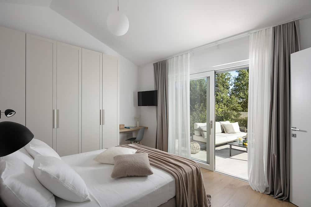 Moderne Luxusvilla Mali Dvor mit Pool in Porec nur 500m vom Meer entfernt★ ★ ★ ★ in Vabriga, Tar-Vabriga