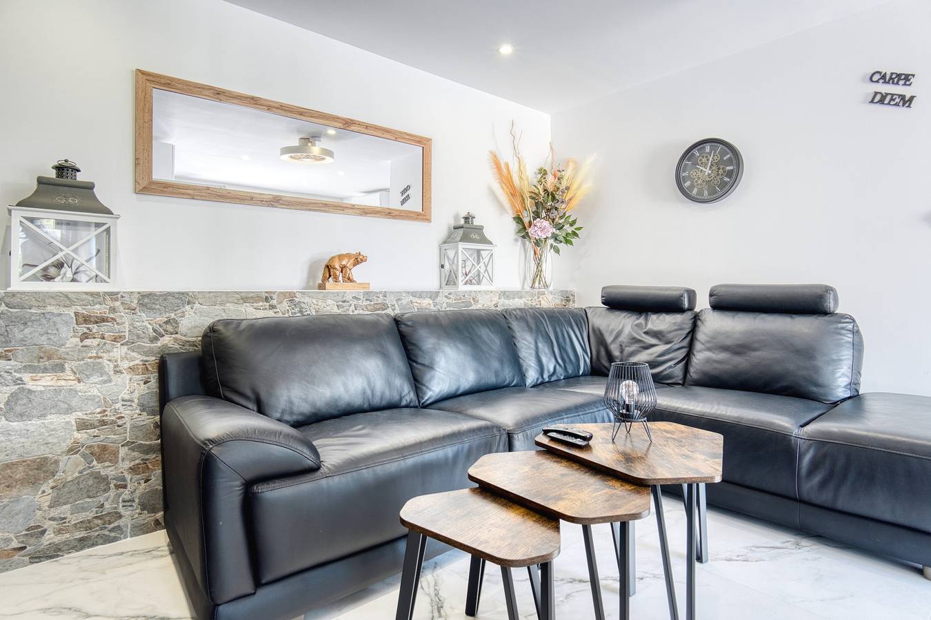 Entire apartment, Apartment 'Carpe Diem' with Shared Pool, Wi-Fi and Air Conditioning in Busot, Costa Blanca