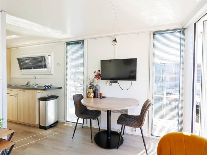 Hausbooturlaub mit Dachterrasse in Amsterdam Zuid, Nordholland