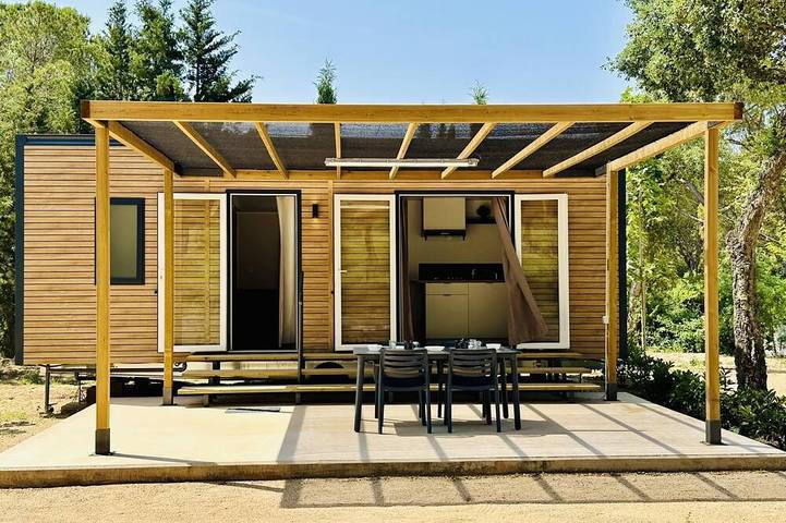 Apartamento para 4 personas, con jardín y piscina en Llagostera