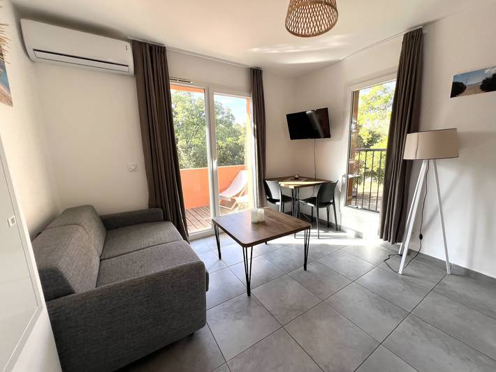 Gîte pour 4 personnes, avec terrasse à Ciamannacce