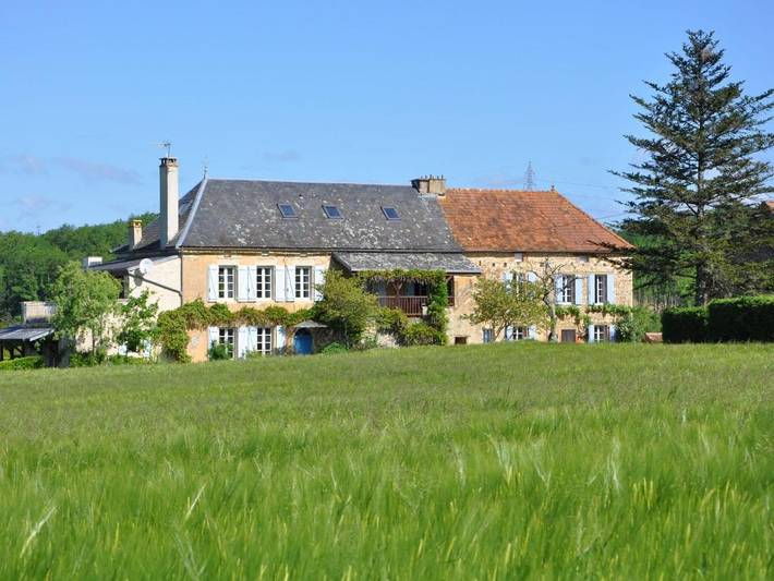 Location de vacances pour 8 personnes, avec piscine et terrasse, animaux acceptés à Dégagnac - 4