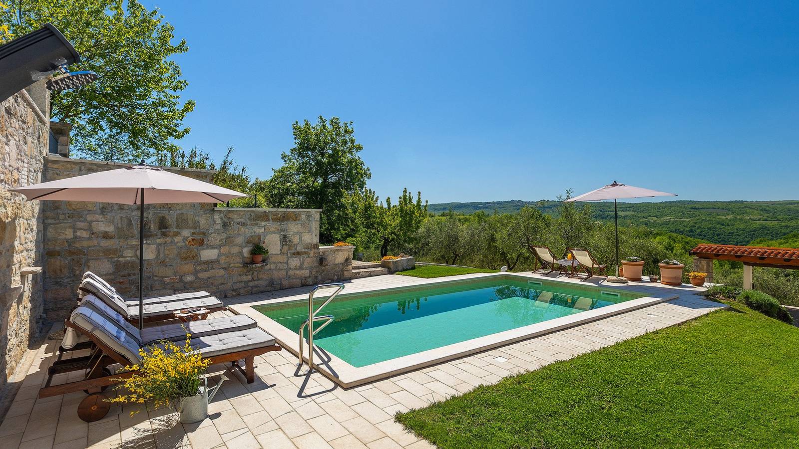 Villa Cartolina by Villas Guide in Grožnjan, Općina Grožnjan