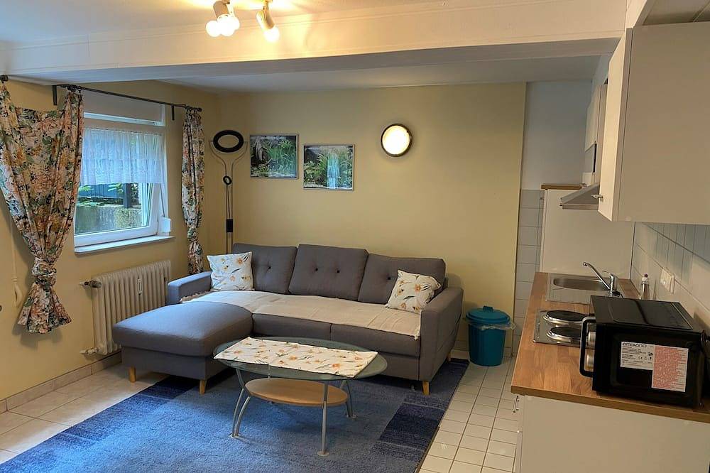 Ganze Wohnung, Gemütliche Ferienwohnung bei Karlsruhe; sehr ruhig; S-Bahn; Wlan; Sat in Waldbronn, Nordschwarzwald