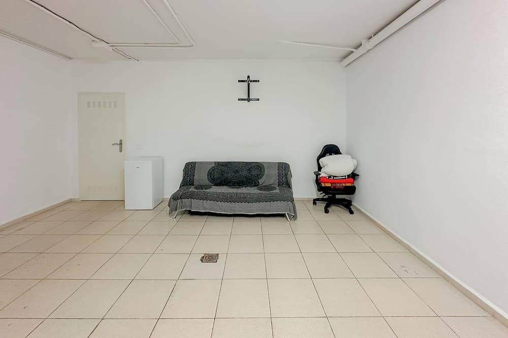 Apartamento entero, Casa en Paterna, la zona mas tranquila y segura de Valencia con Parking Incluido in Paterna, Costa de Valencia