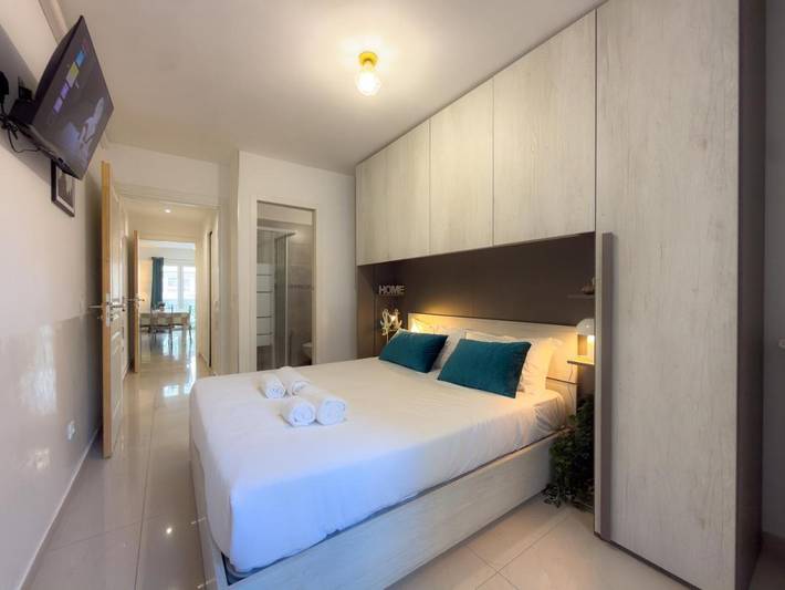 Gîte pour 8 personnes, avec vue et balcon dans Plage Fabron Bambou Nice - 2