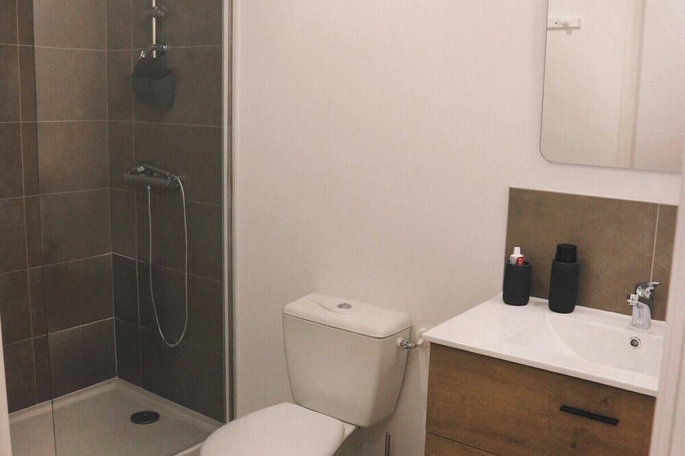 Apartamento entero, Renovated T2 apartment in the heart of Suze-la-Rousse in Suze-la-Rousse, Región de Nyons