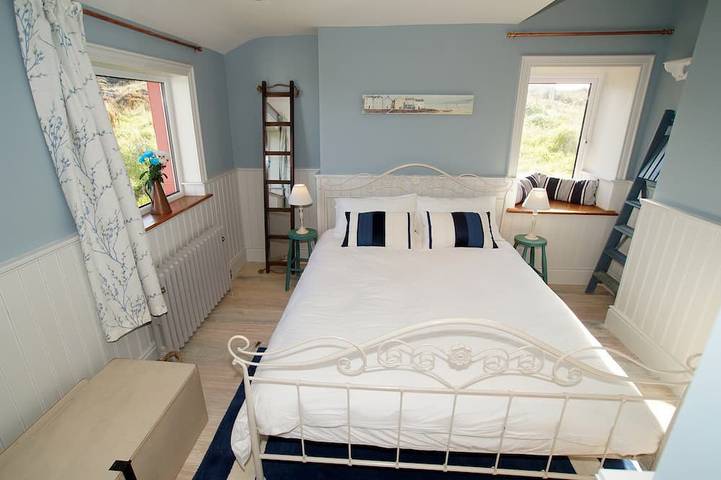 Gîte pour 6 personnes, avec terrasse et jardin, animaux acceptés dans Dunglow - 4