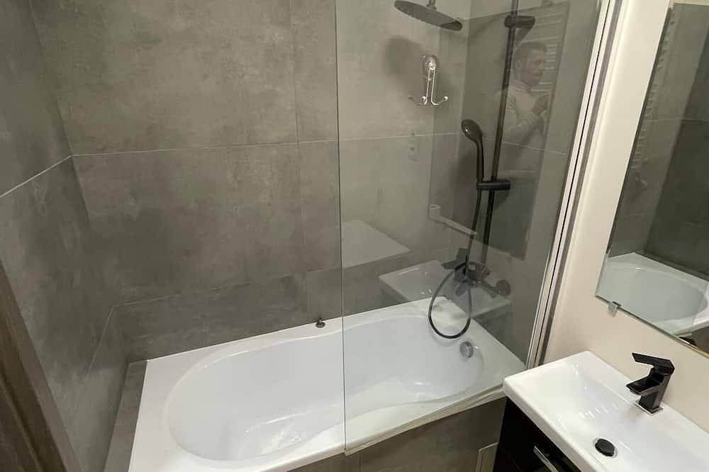 Ganze Wohnung, Cozy 1-bedroom apartment and 2 parking places free - in amazing Sosnowiec Wifi in Sosnowitz, Schlesien