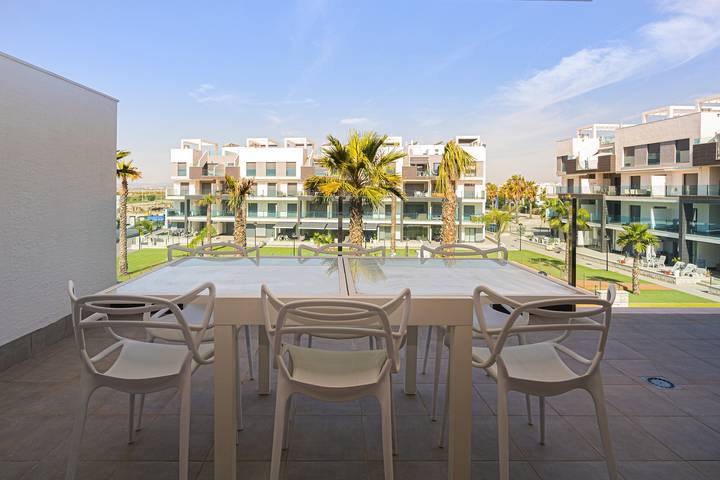 Ferienwohnung für 6 Personen, mit Terrasse und Pool sowie Whirlpool und Sauna in Guardamar del Segura - 2