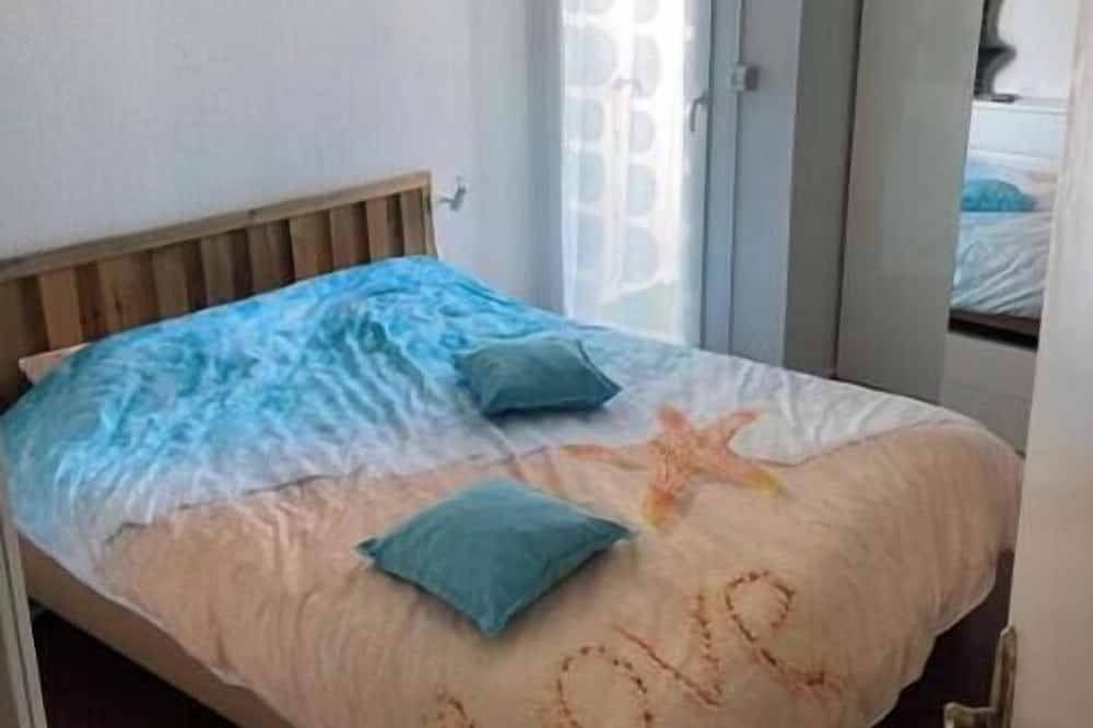 Appartement entier, Appartement F3 Terrasse sur le port de Carnon à 5 minutes de la plage in Carnon-Plage, Mauguio