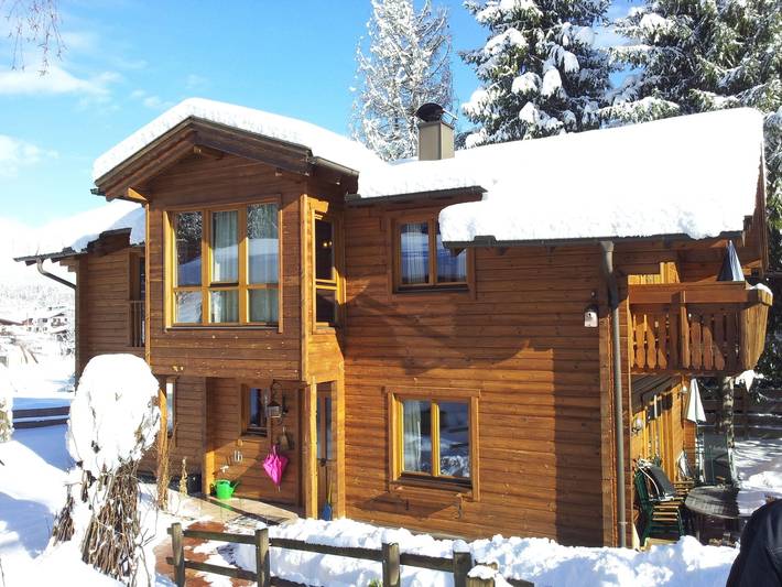 Ferienhaus für 10 Personen, mit Sauna und Garten sowie Pool und Terrasse in Oberndorf in Tirol