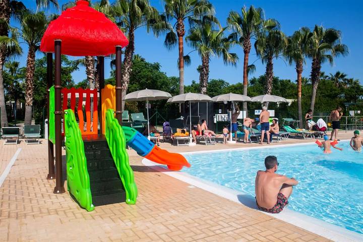 Camping für 4 Personen, mit Pool und Terrasse in den Abruzzen - 4