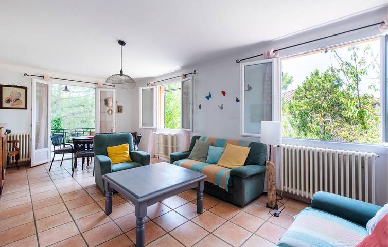 Location de vacances pour 6 personnes, avec terrasse ainsi que jardin et piscine, animaux acceptés à Pertuis - 4