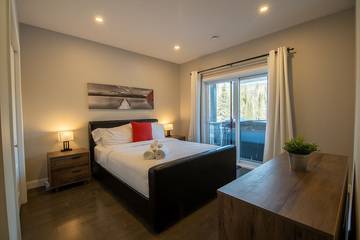 Glamping for 11 Guests in Sainte-Béatrix, Quebec, Picture 4