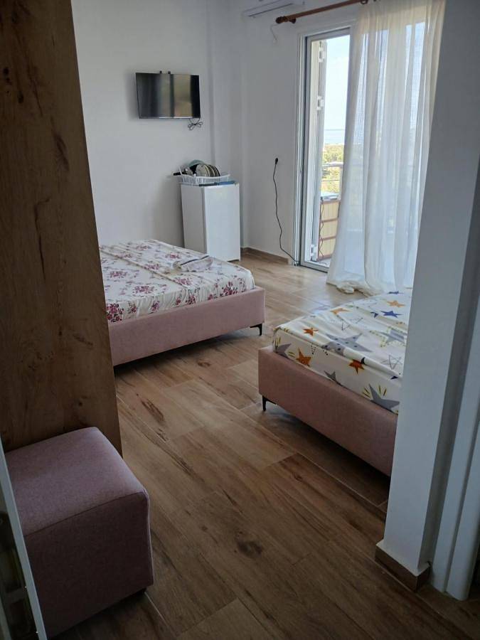 Gîte pour 4 personnes, avec vue et terrasse dans Borsh - 2