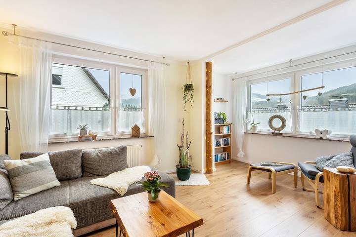 Geheel appartement, Vakantieappartement Richter met bergzicht en gedeeld terras in Kreis Olpe, Sauerland
