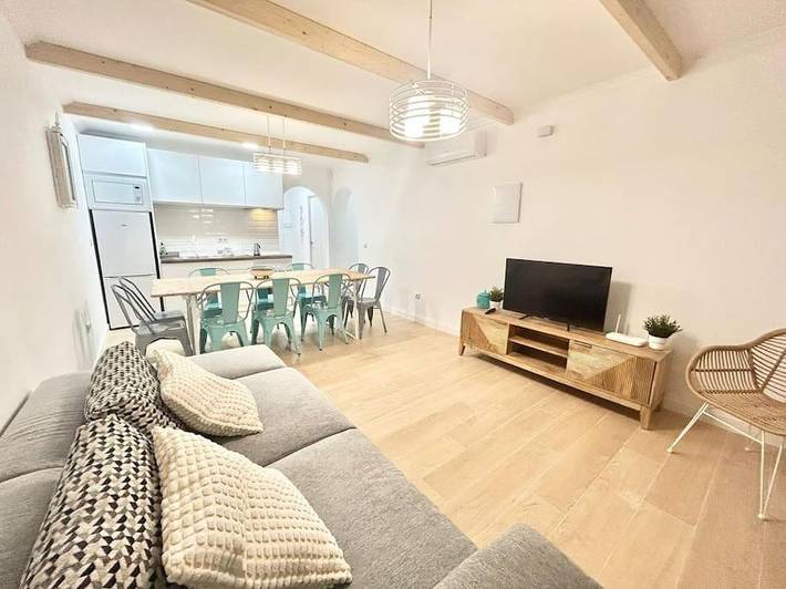 Casa de vacaciones para 10 personas, con jardín además de terraza y piscina - 1