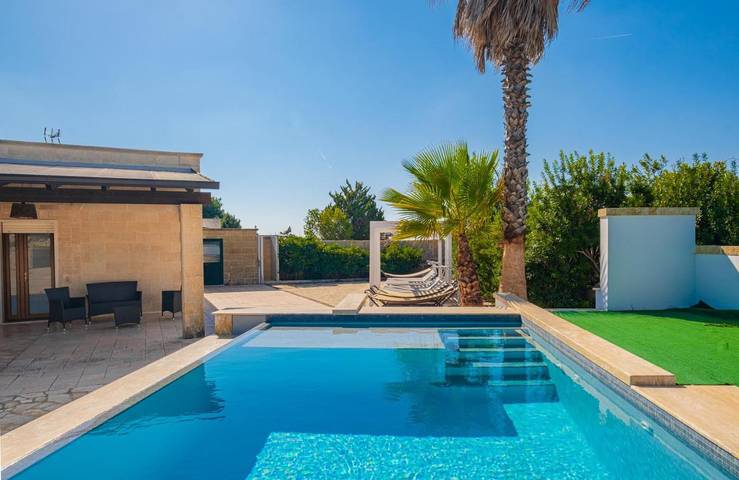 Villa per 8 persone, con Balcone e Terrazza nonché Giardino e Piscina a Presicce