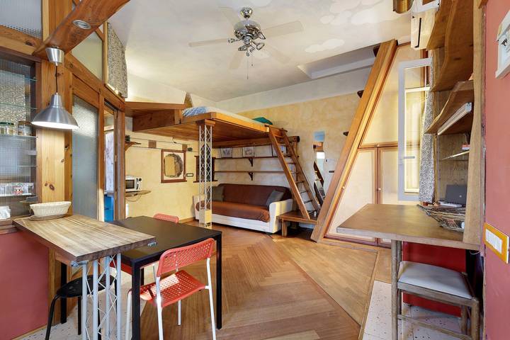 Entire studio, Romantic Studio 2 – Romantic Loft Near the City Center in Rome, Rome Province