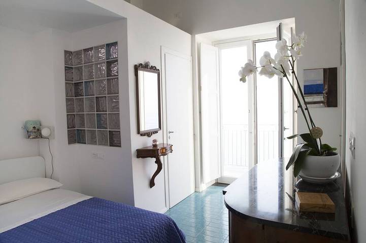 Ganze Wohnung, 2 Bed Flat - Sleeps 4 - Parking - Wifi in Castiglione, Ravello