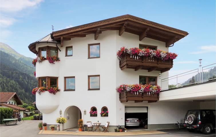 Ferienwohnung für 3 Personen, mit Garten in Sankt Anton am Arlberg - 2