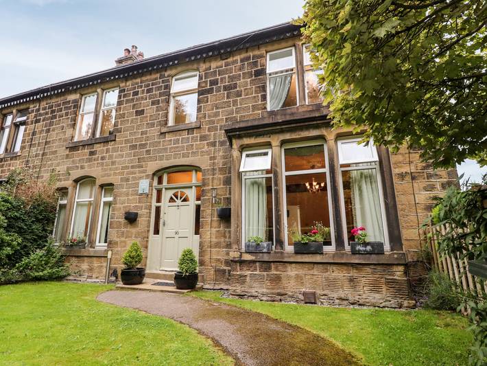 Cottage for 10 people, with garden in Haworth