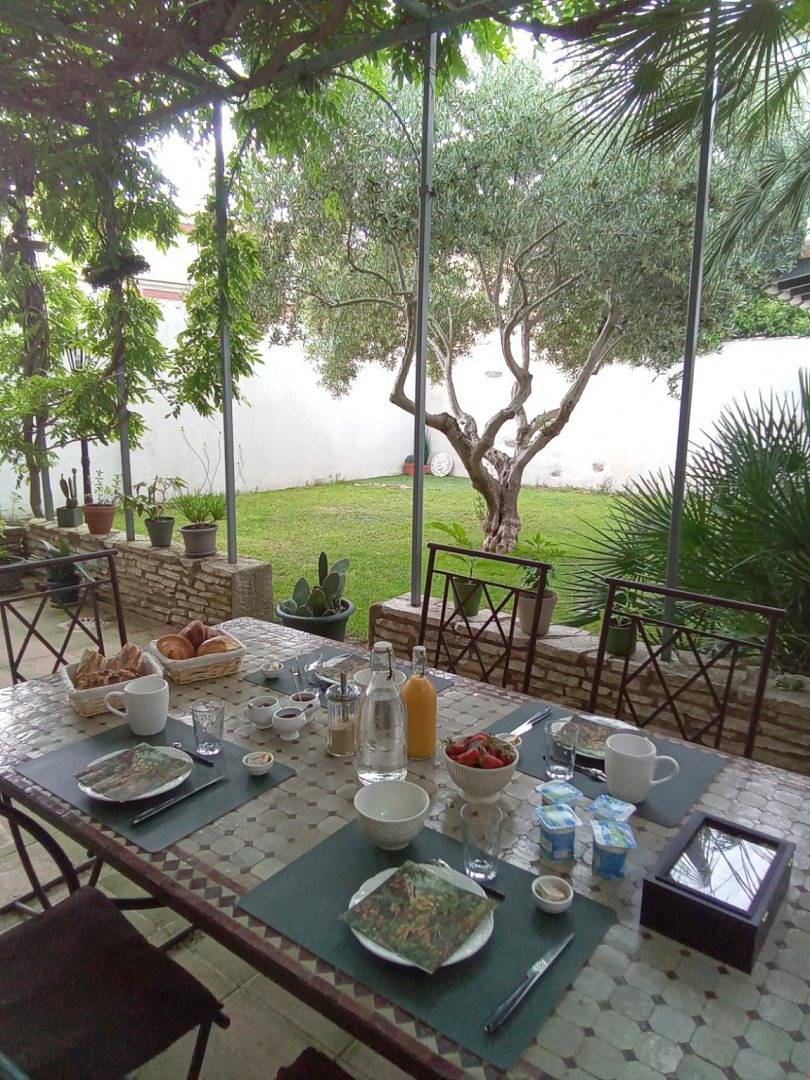 Chambres d'hôtes Les Trois Rames proche Cité - Bastide - Iris in Carcassonne, Région de Carcassonne