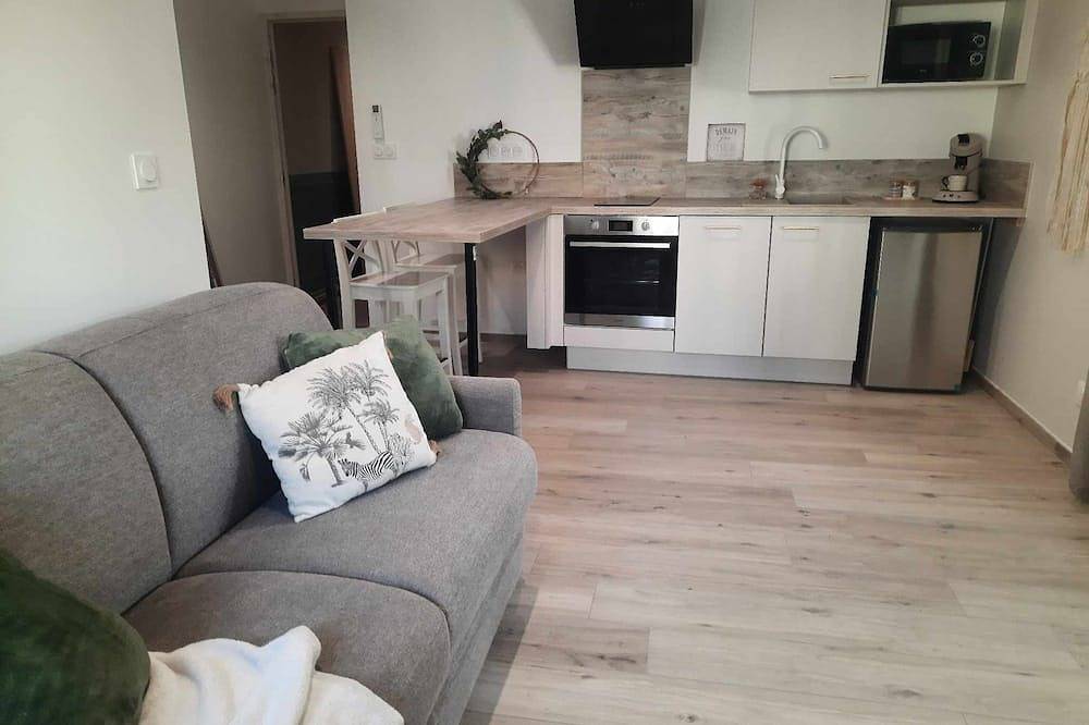 Appartement entier, Appart' Hôtel avec terrasse, Clim, Tv connectée in Tulette, Région de nyons