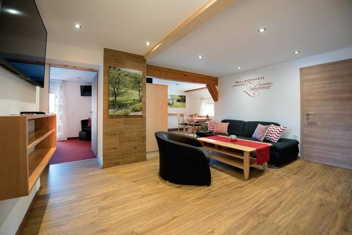 Gästehaus für 3 Personen, mit Balkon und Terrasse sowie Garten und Ausblick