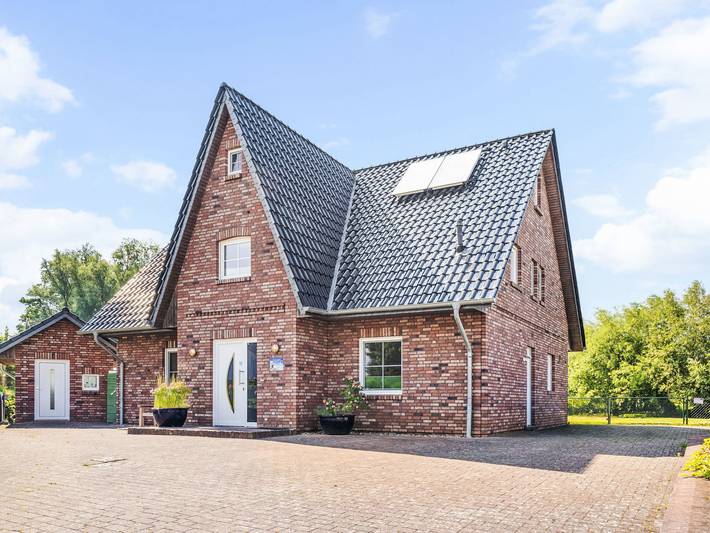 Ferienhaus für 16 Personen, mit Terrasse und Garten sowie Pool und Sauna in Wohlenberg