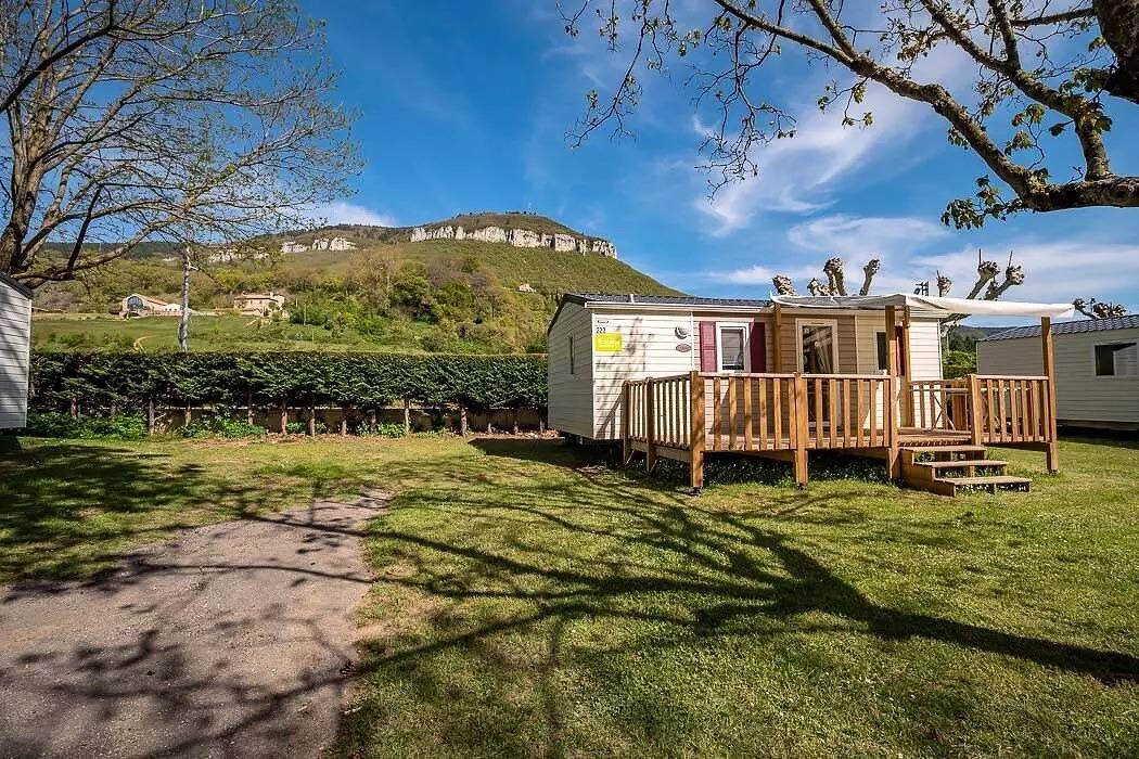 Mobilheim | Comfort | 3 Zi. | 6 pers. | Ãœberdachte Terrasse | A/C in Millau, Parc naturel régional des Grands Causses