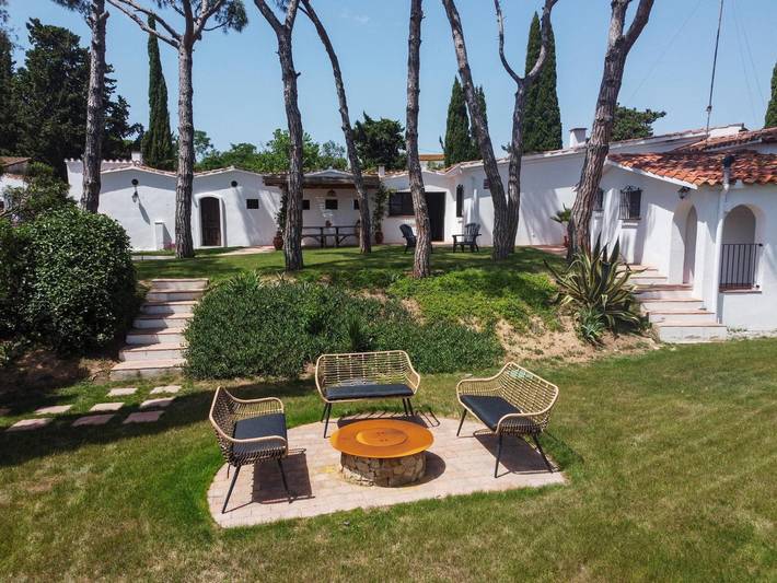 Villa 'Casa Cuatro Vientos' con vistas a la montaña, Wi-Fi y aire acondicionado in Tordera, Costa del Maresme