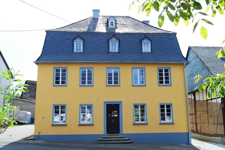 Luxus-Ferienhaus für 18 Personen, mit Terrasse und Garten sowie Sauna