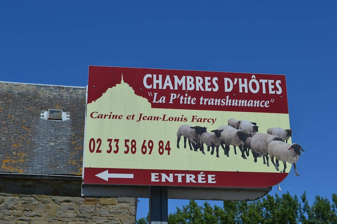 Chambres d'hôtes Farcy "La P'tite Transhumance" - Chambre Pivoine in Ardevon, Pontorson