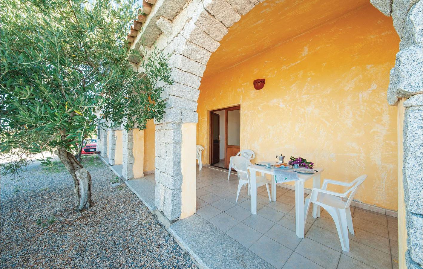 Li Junchi Apt: Aparcamiento, cama doble, cocina americana, 1,5 km de la playa. in Badesi, Olbia-Tempio