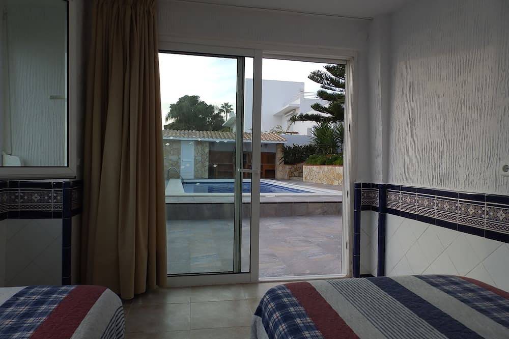 House on the Mediterranean, swimming pool, Bbq Garden, Wifi, air conditioning in La Cala del Moral, Rincón de la Victoria