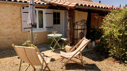 Chambre d’hôte pour 2 personnes, avec jardin et piscine à Savignac-de-Miremont