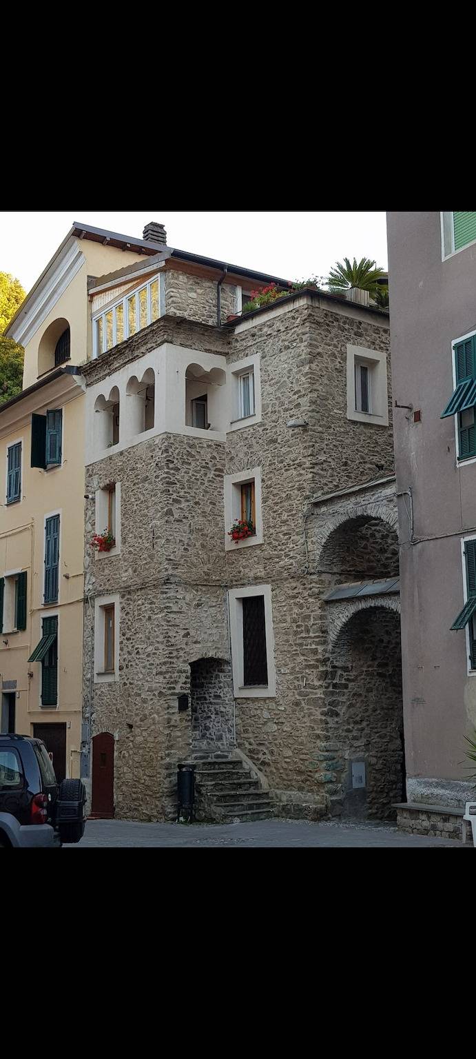 Casa Pietra in Isolabona, Alpes Ligures