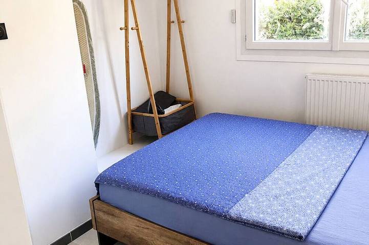 Apartamento entero, Apartment on the Canal de l'Ourcq — Private Parking, Pantin in Pantin, Sena-Saint Denis