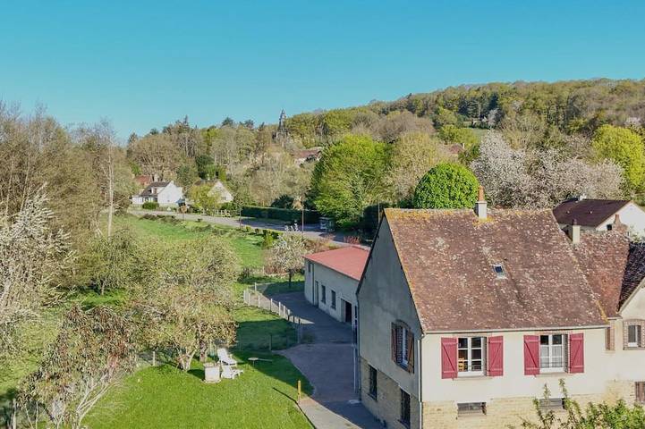 Gîte pour 7 personnes, avec jardin dans Moutiers-au-Perche