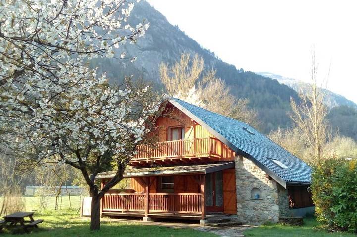 Chalet pour 8 personnes, avec jardin, animaux acceptés