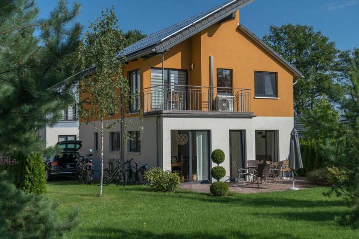 Ferienhaus für 6 Personen, mit Balkon und Whirlpool sowie Terrasse und Garten in Köpenick Berlin - 2
