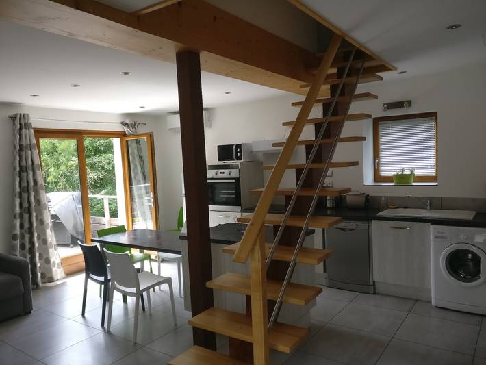 Holiday Home 'La Maison De Pierre' with Private Terrace, Wi-Fi and Air Conditioning in La Chapelle-de-la-Tour, La Tour-du-Pin Området
