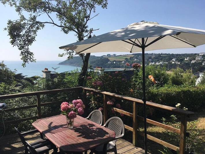 Location de vacances pour 4 personnes, avec vue et jardin à Saint-Michel-en-Grève