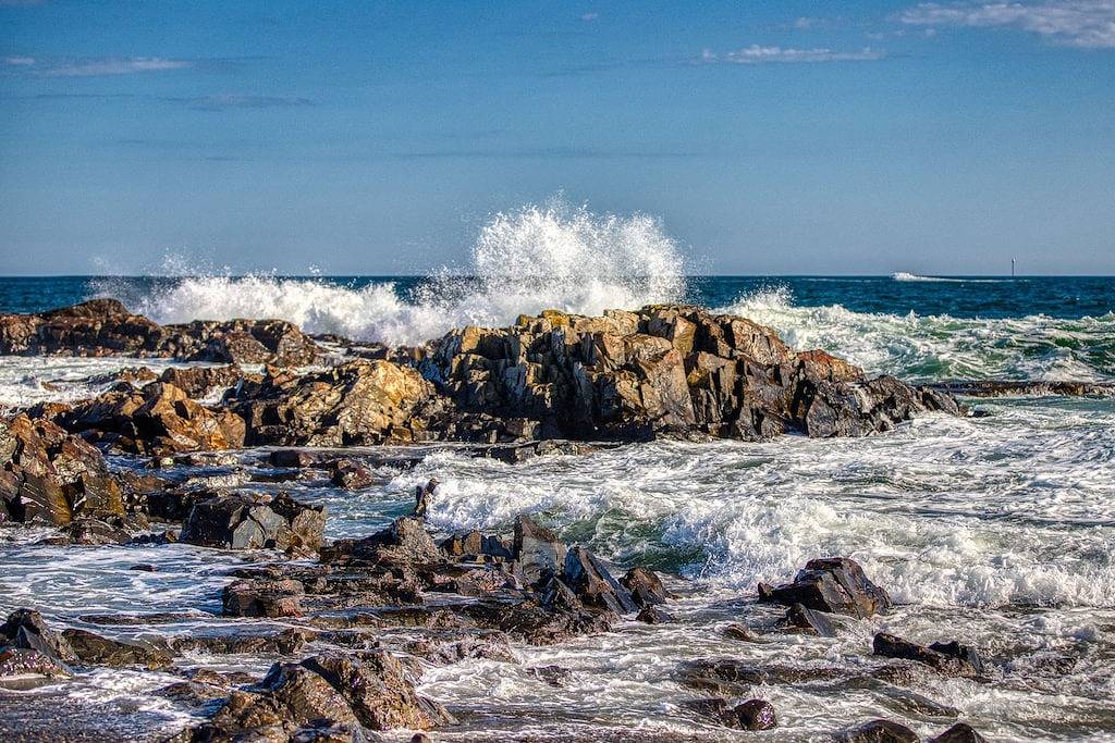 Charmantes hundefreundliches Ferienhaus mit Gemeinschaftspool und Whirlpool - zu Fuß zum Meer! in Kennebunk, York County