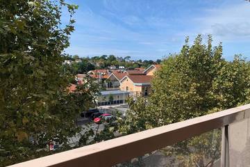Gîte pour 3 personnes, avec terrasse dans Gare D Arcachon