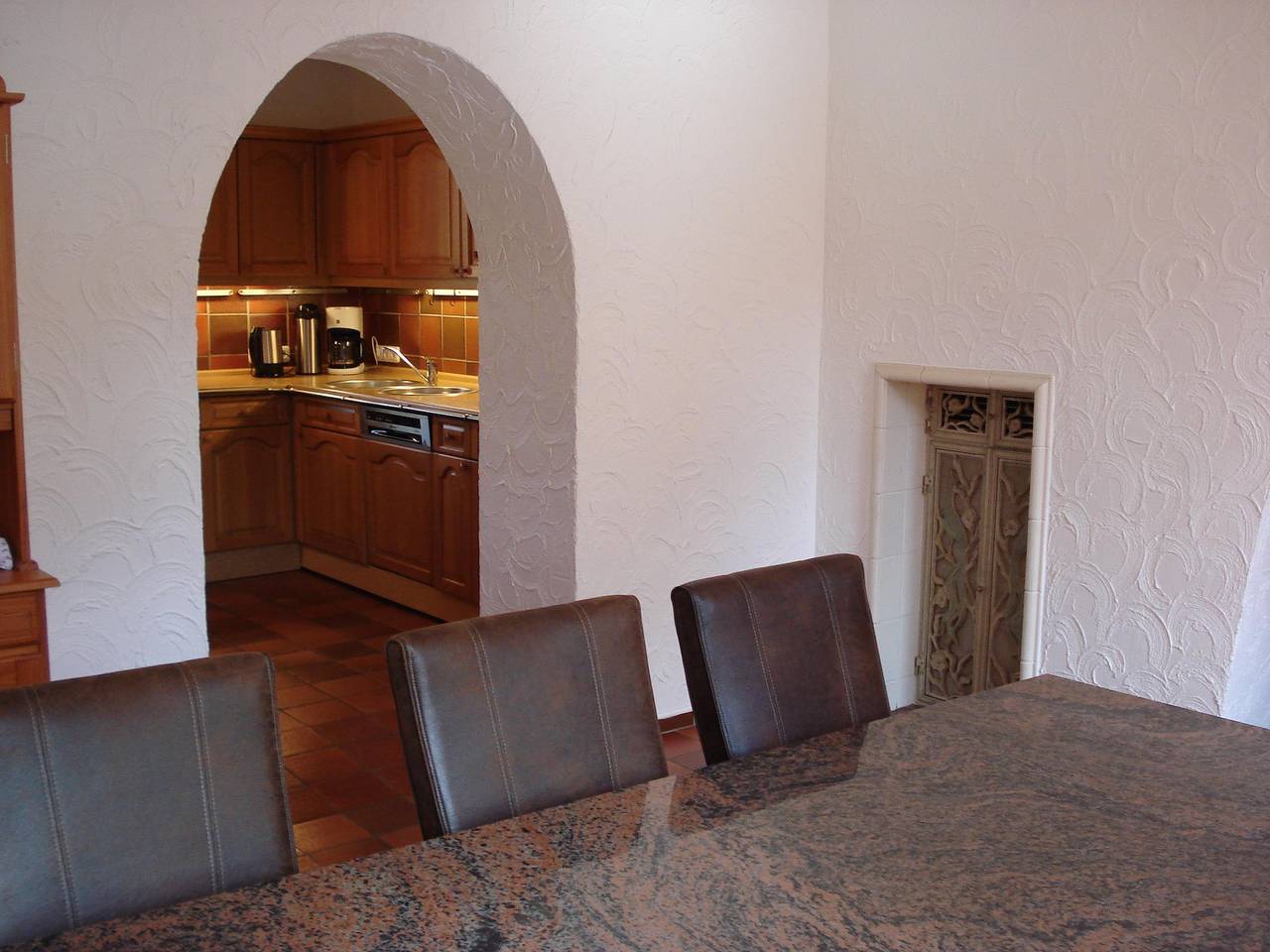 Ganze Ferienwohnung, 6-Bett-Ferienwohnung Eifeltraum mit Sauna in Steffeln, Vulkaneifel