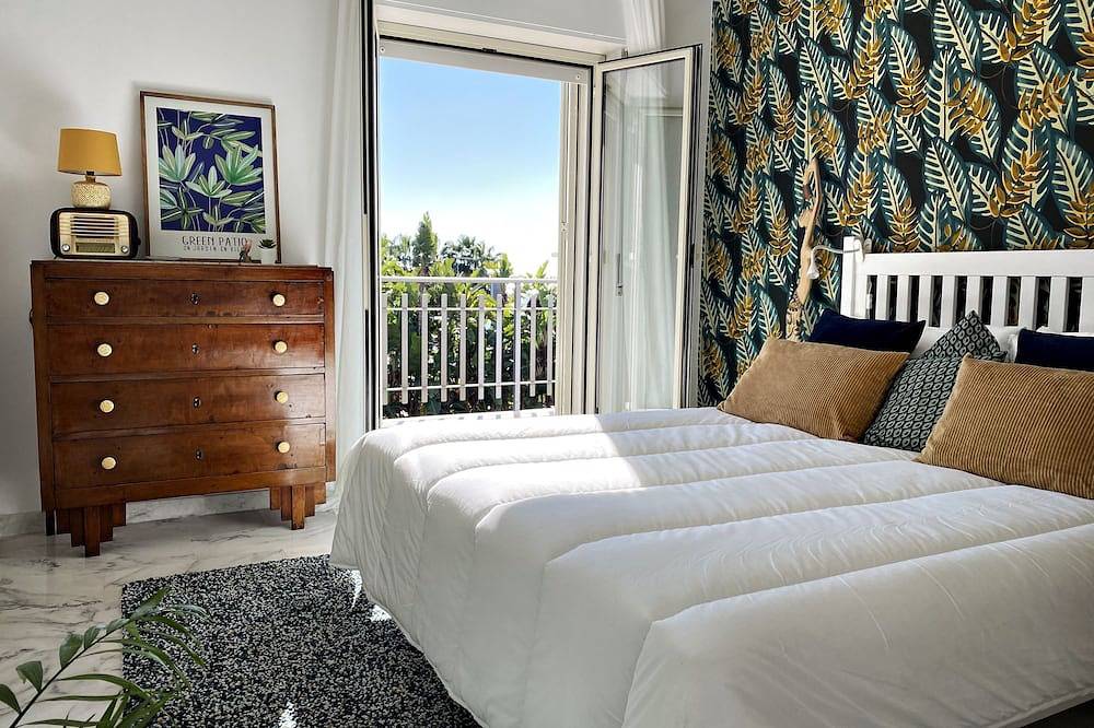Entire apartment, Chic Great Seaview Aci Trezza Sicily Catania Etna in Aci Trezza, Aci Castello
