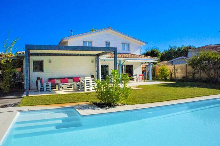 Villa pour 9 personnes, avec jardin et terrasse à Andernos-les-Bains